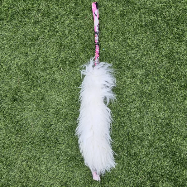 Pink-Camo-ewe-bungee-sheepskin-tug-tuggy