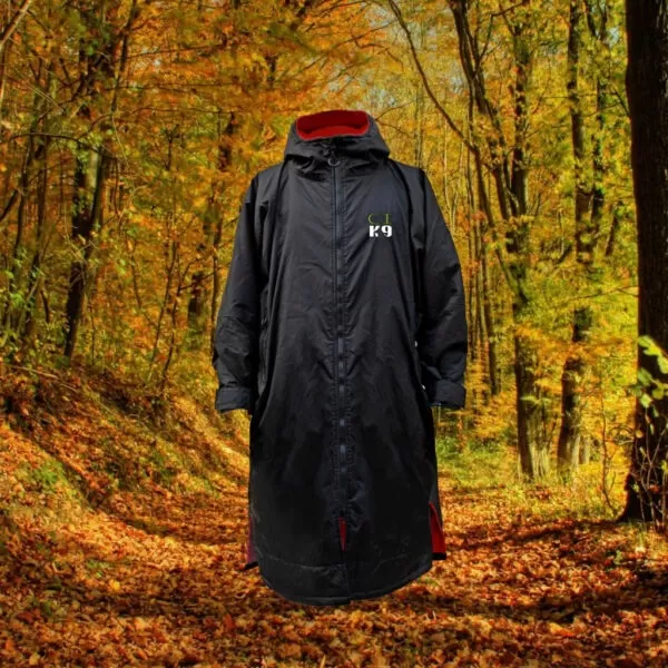 Critical-robe-dryrobe-changerobe-front-black-red